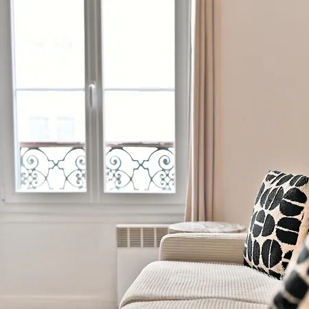 Apartment 2 Pieces #toureiffel #invalides *